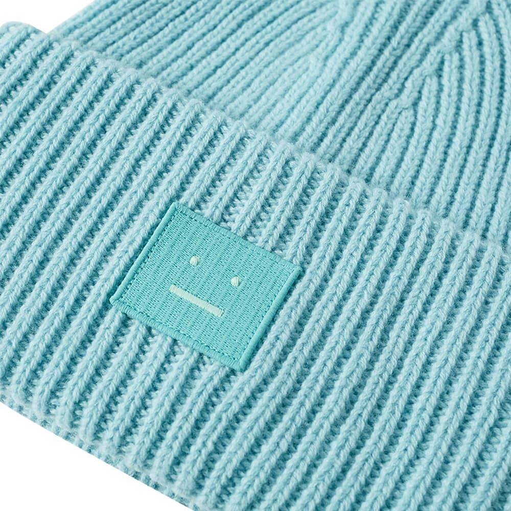 

анютины глазки шапочка Acne Studios