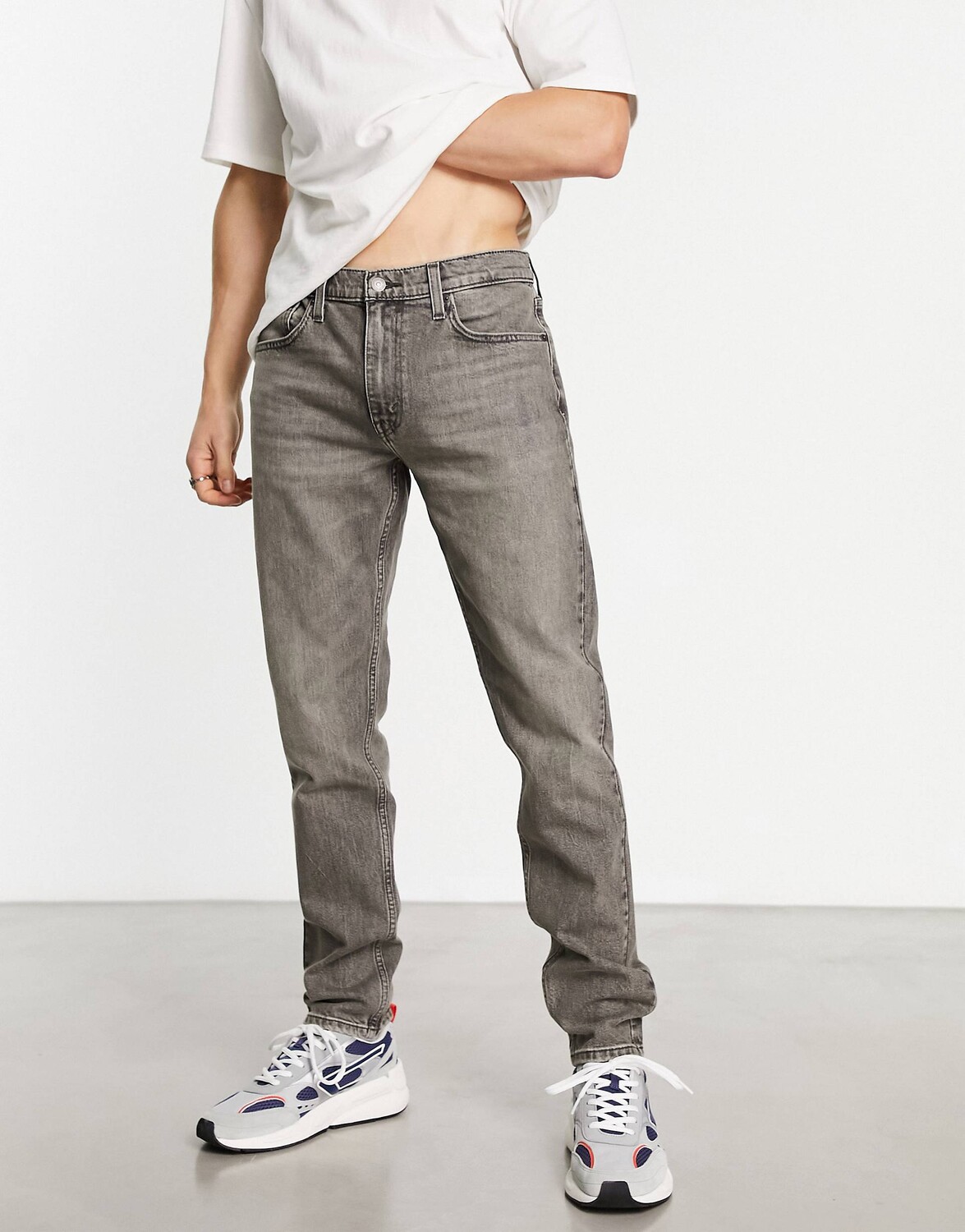 

Серые зауженные зауженные джинсы Levi's 512