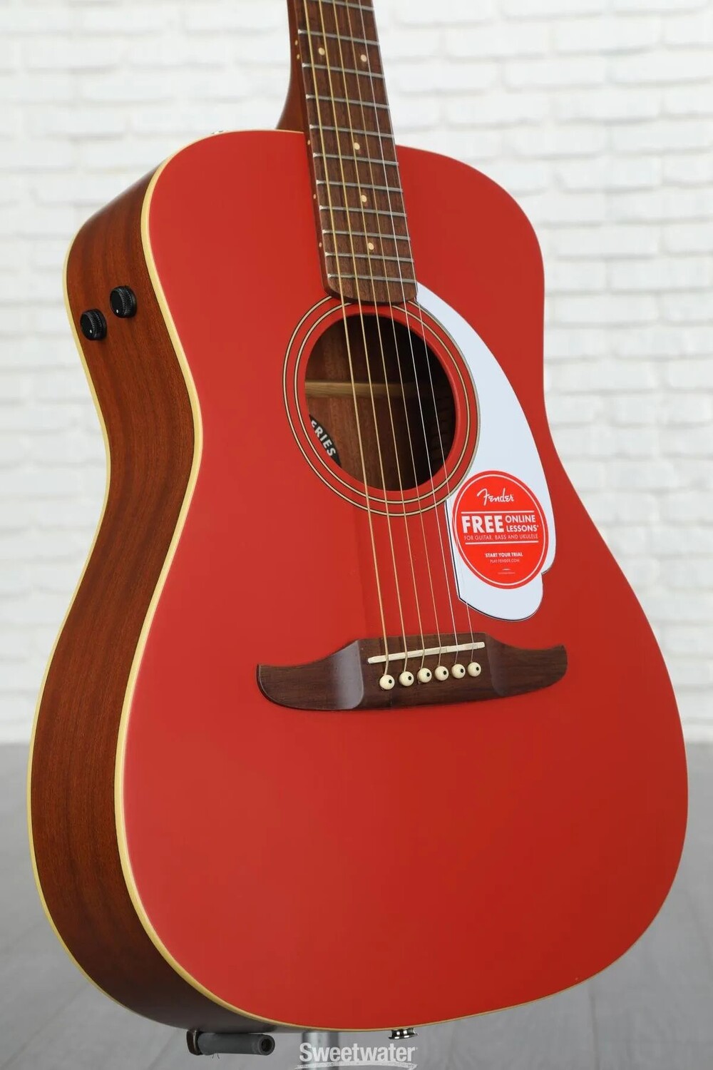 

Новая акусто-электрическая гитара Fender Malibu Player — Fiesta Red