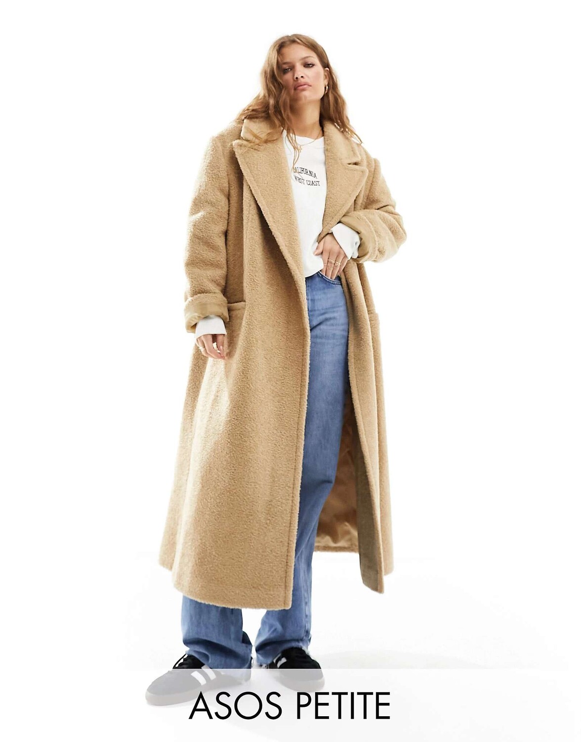 

Пальто светло-коричневого цвета с плечами ASOS DESIGN Petite, Коричневый