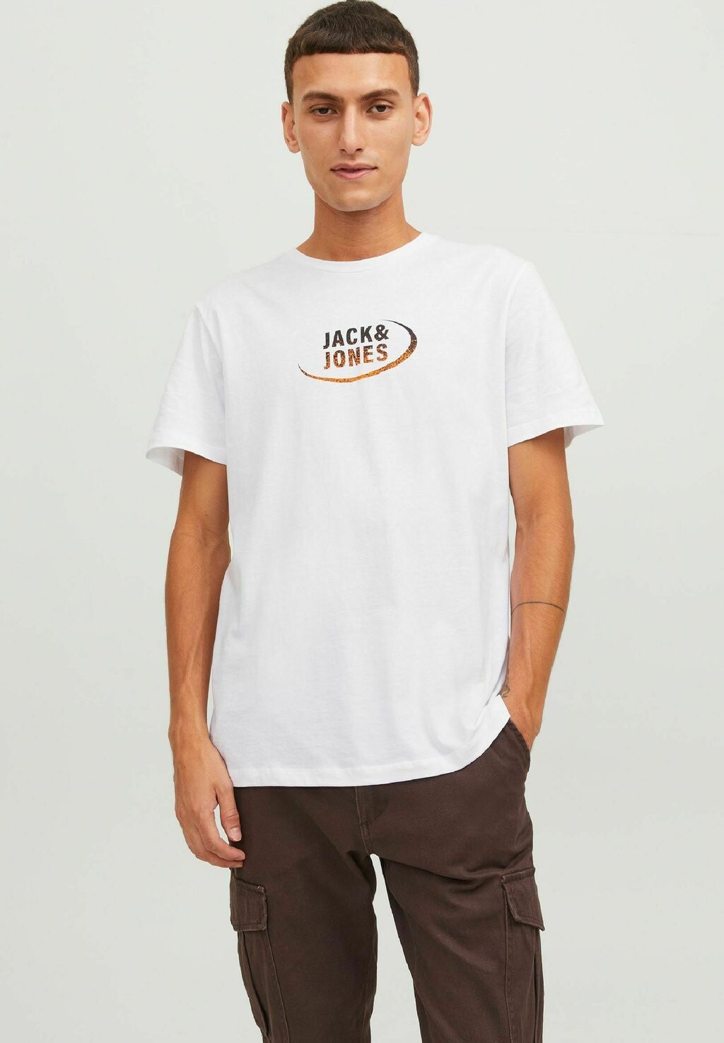 

Футболка с принтом Jack & Jones, молочный, Коричневый