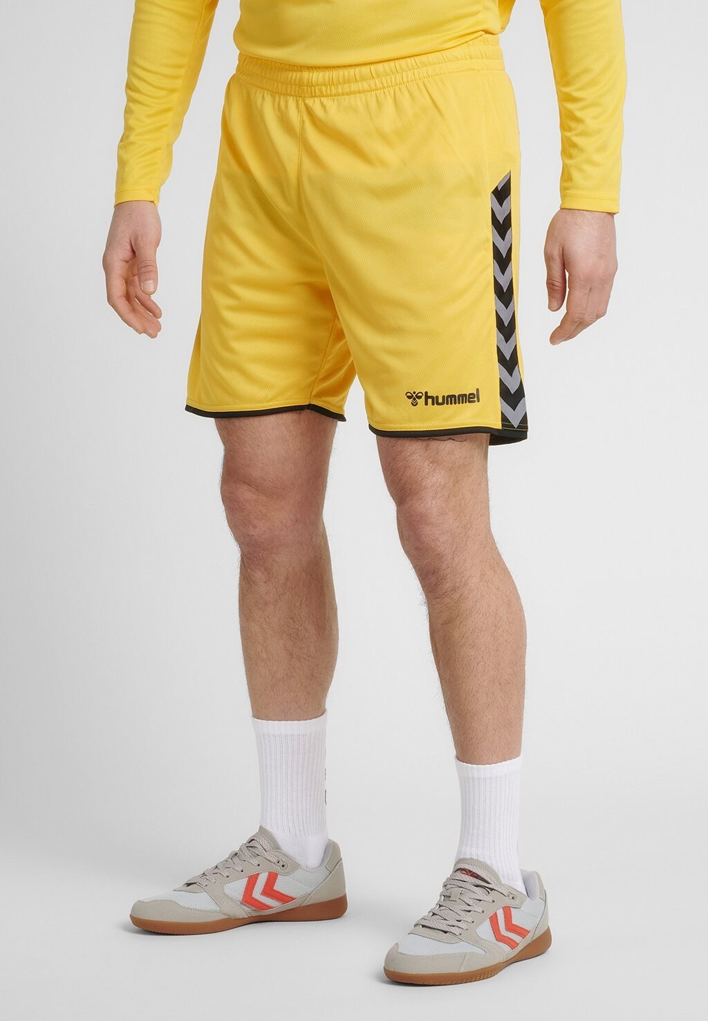 

Спортивные шорты Hummel, желтый