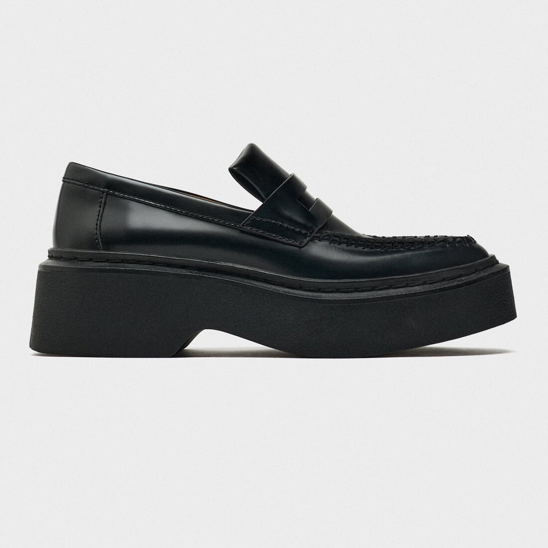 

Кожаные лоферы на толстой подошве Zara Limited Edition, черный