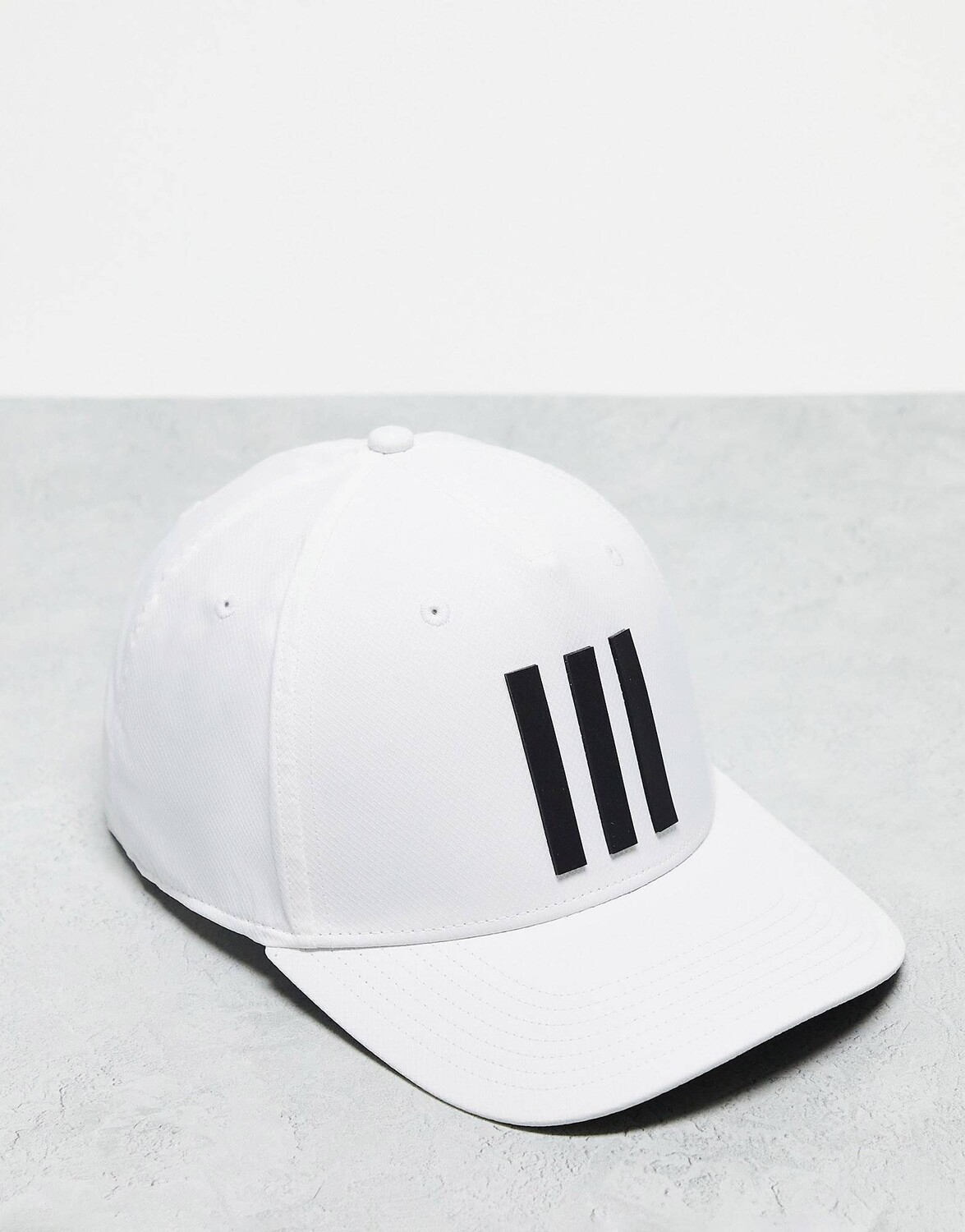 

Белая кепка с полосками adidas Golf Tour 3