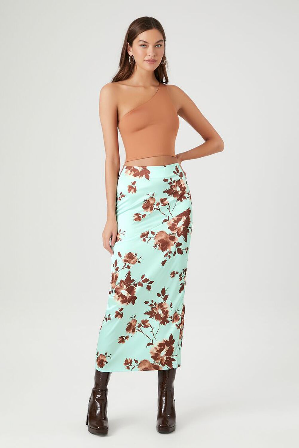 Атласная длинная юбка с цветочным принтом Forever 21, зеленый фото