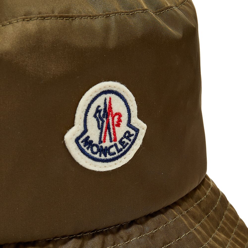 

Классическая панама с логотипом Moncler