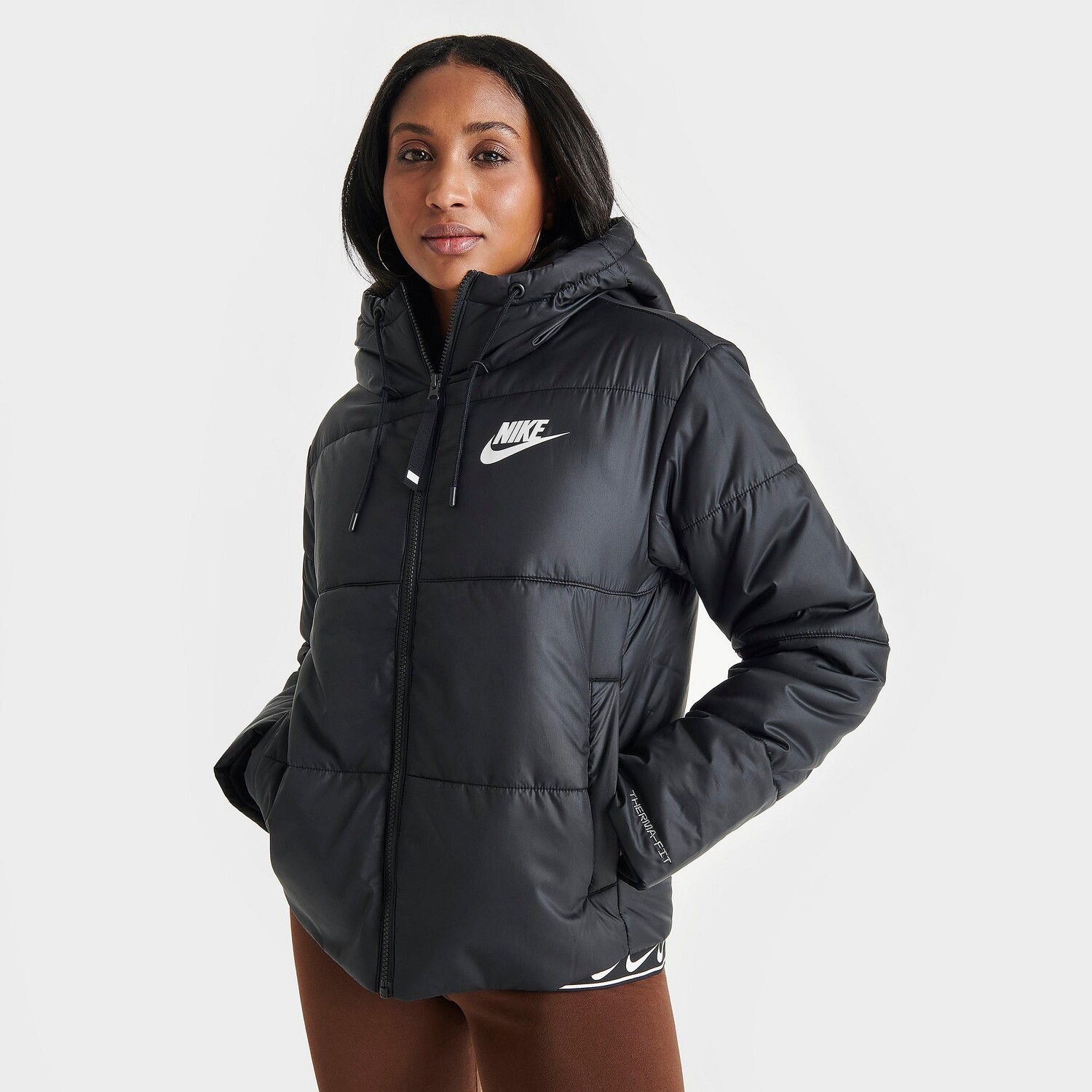 

Женская пуховая куртка Nike Sportswear Therma-FIT Repel, черный