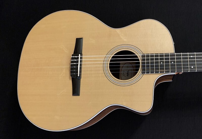 

214СЕ-Н Taylor 214CE-N