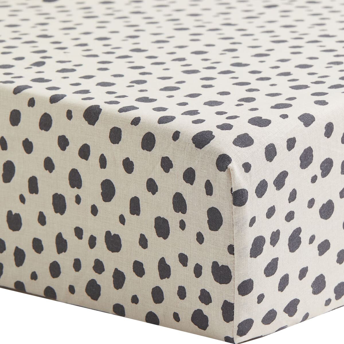 

Простыня на резинке H&M Home Fitted Crib Leopard Print 60х120, светло-бежевый