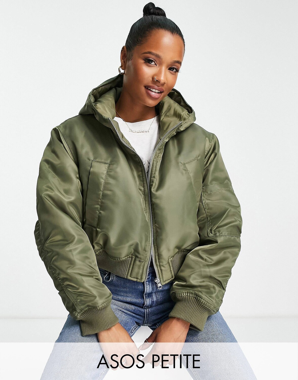 

Укороченный бомбер цвета хаки ASOS DESIGN Petite