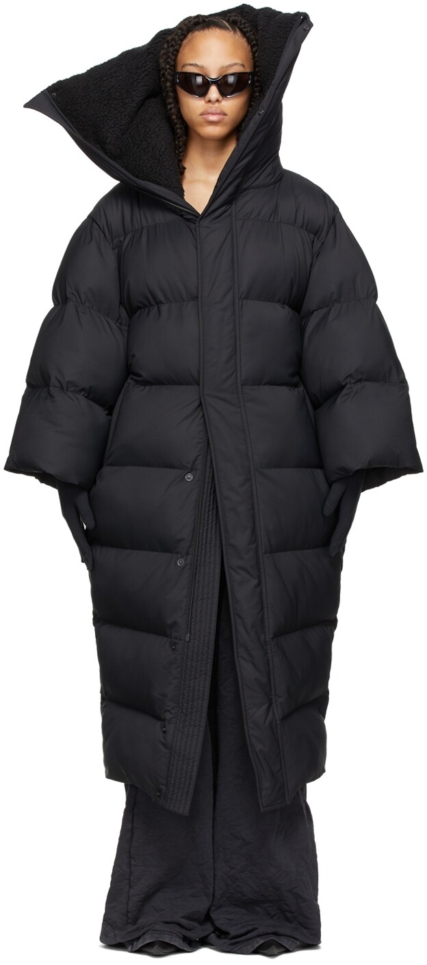 

Черный длинный пуховик CB Balenciaga