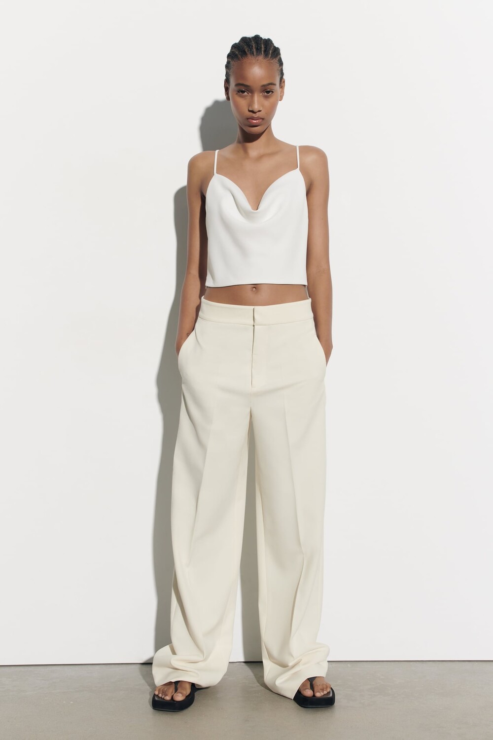 

Укороченный топ с круглым вырезом ZARA, экру
