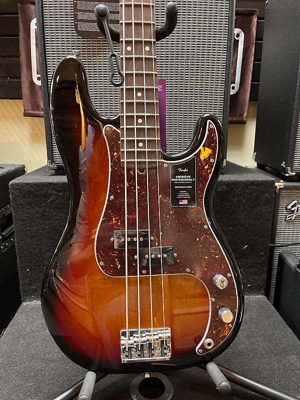Fender American Professional II Precision Bass 3-Color Sunburst синтезаторы novation bass station ii