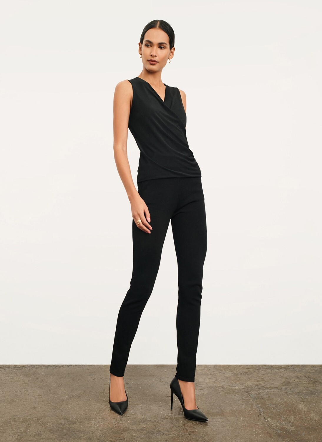 

Топ с запахом Donna Karan