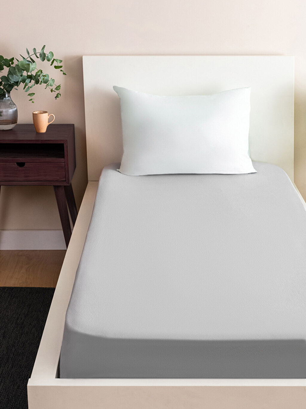 

Плоская эластичная односпальная простыня 120x200x30 см LCW Home