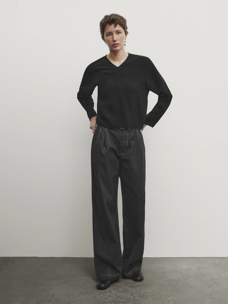 

Черная блузка с v-образным вырезом Massimo Dutti, черный