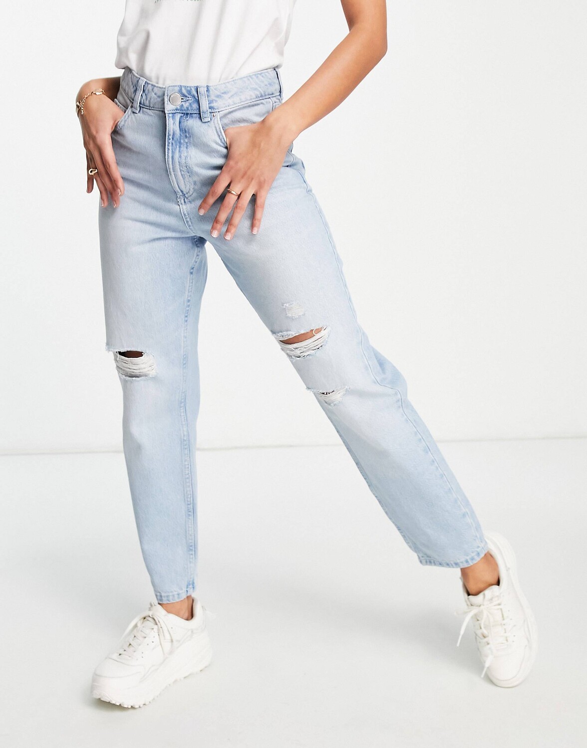 

Светло-синие рваные джинсы с завышенной талией Miss Selfridge Mom
