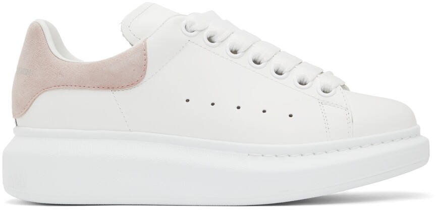 

Бело-розовые массивные кроссовки Alexander McQueen