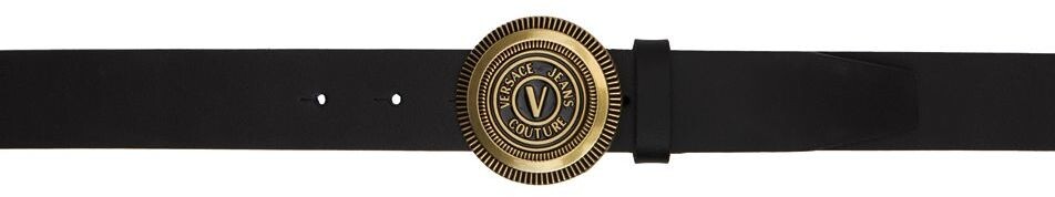

Черный ремень с круглой пряжкой и V-образной эмблемой Versace Jeans Couture