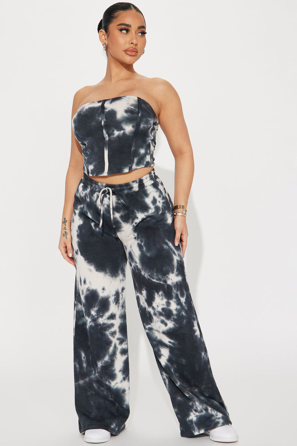 

Брюки Fashion Nova HKTP22591, черный