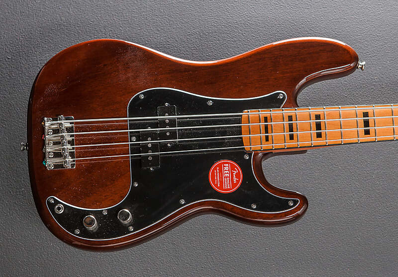 

Classic Vibe 70's Precision Bass - Орех Squier Vibe 70's Precision Bass - Walnut