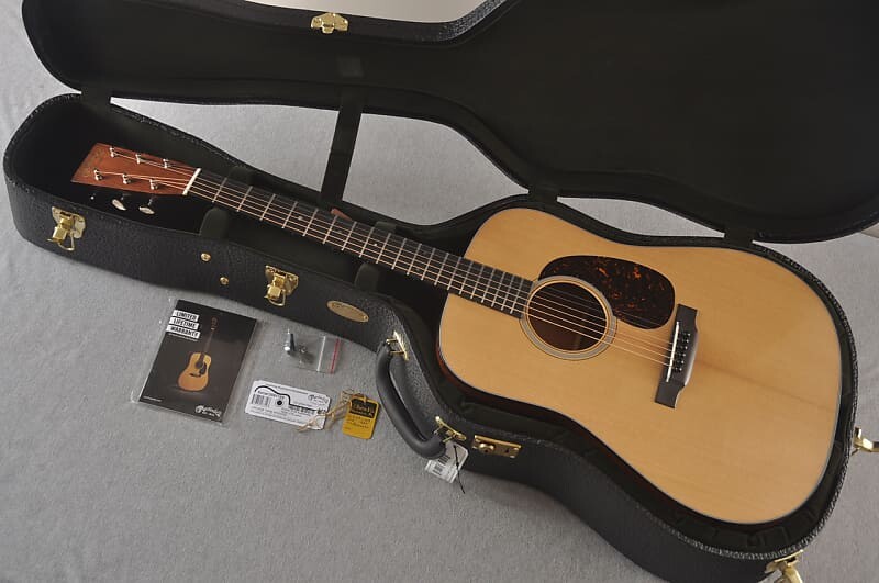 

Гитара Martin D-18 Authentic 1939 VTS Dreadnought #2591109