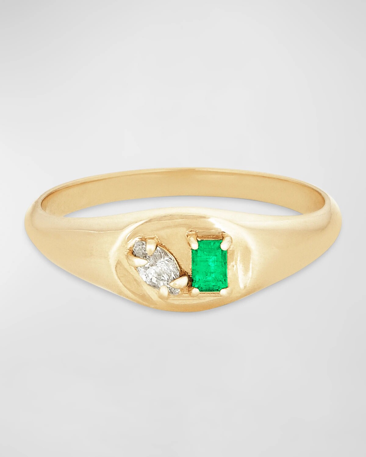 

Роскошное кольцо с печаткой на мизинце изумруда STONE AND STRAND, цвет Emerald