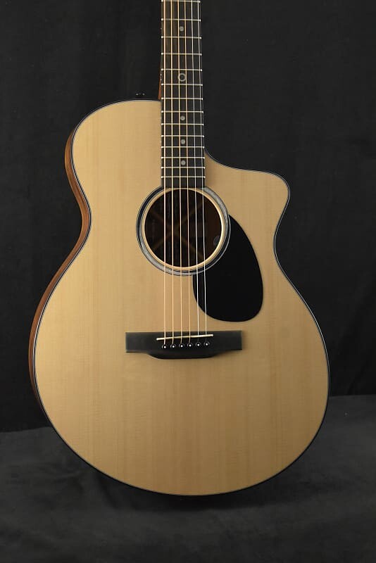

Акустическая электрогитара Martin SC-10E Road Series Natural SC-10E Road Series Acoustic Electric Guitar Natural
