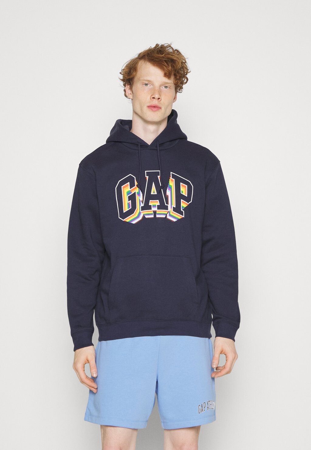 

Толстовка GAP Pride Core Arch, гобелен темно-синий, Серый