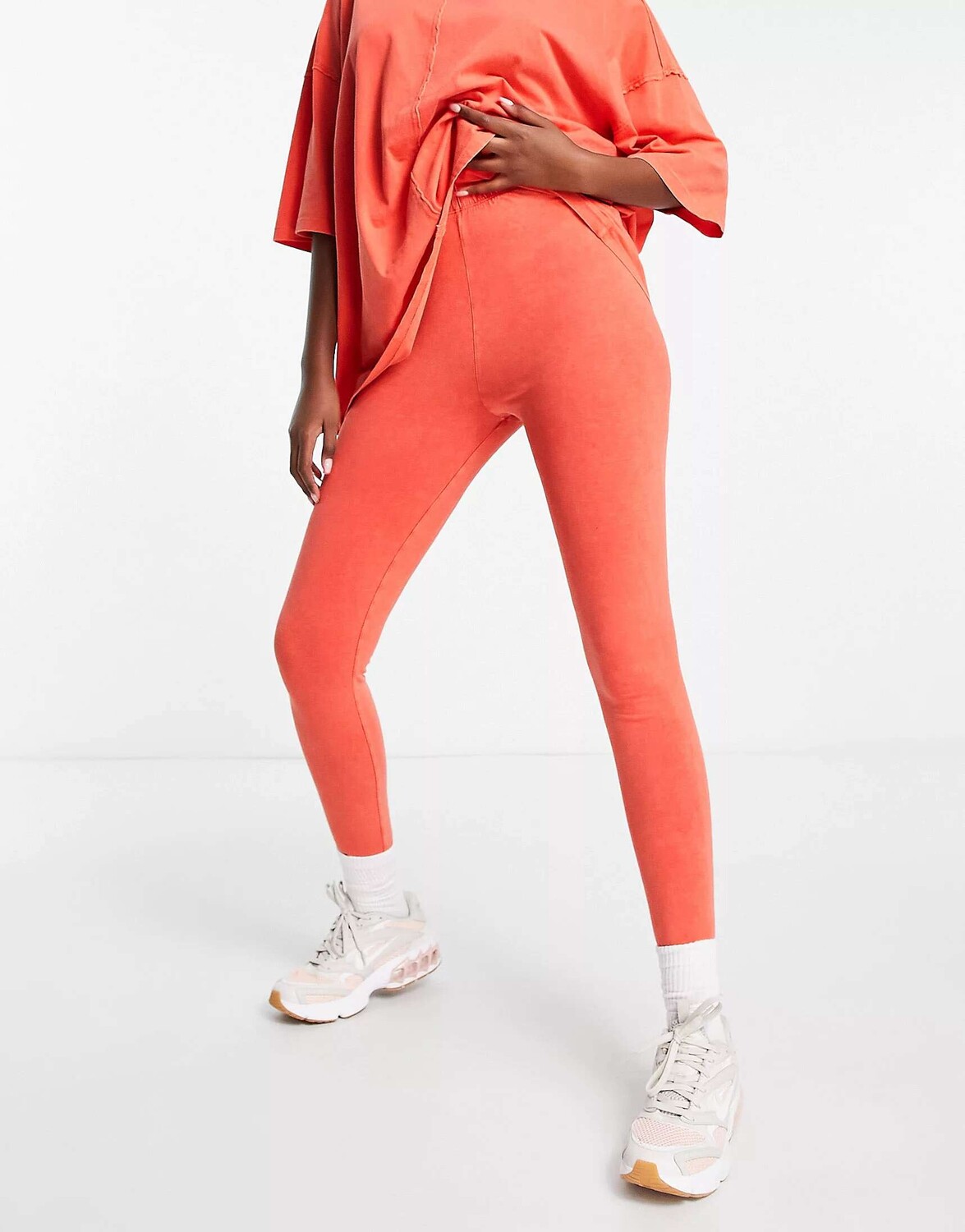 

Красные леггинсы ASOS