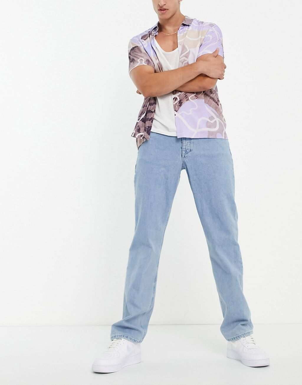 

Светлые прямые джинсы ASOS DESIGN