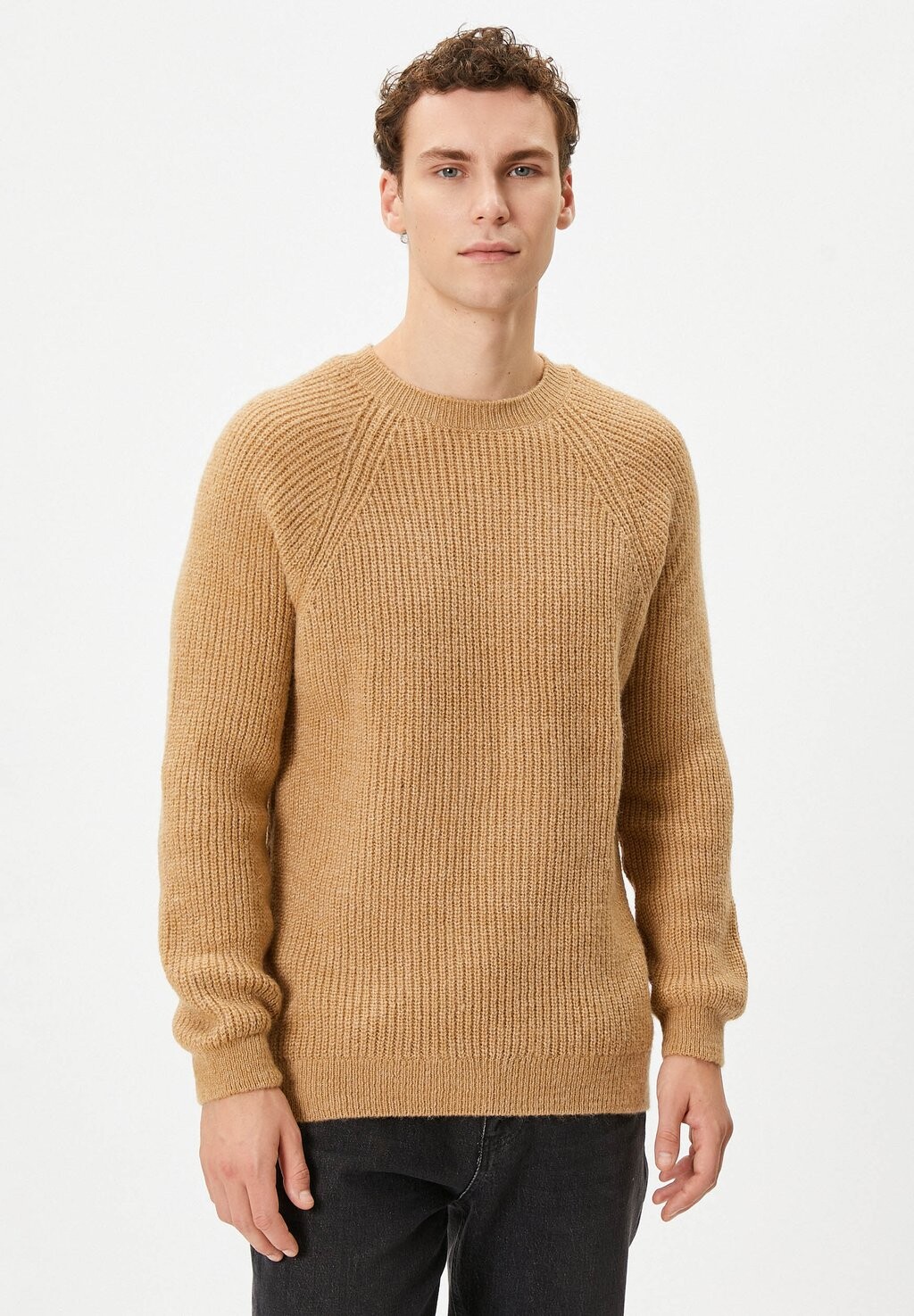 цена Джемпер TEXTURED LONG SLEEVE CREW NECK Koton, цвет camel