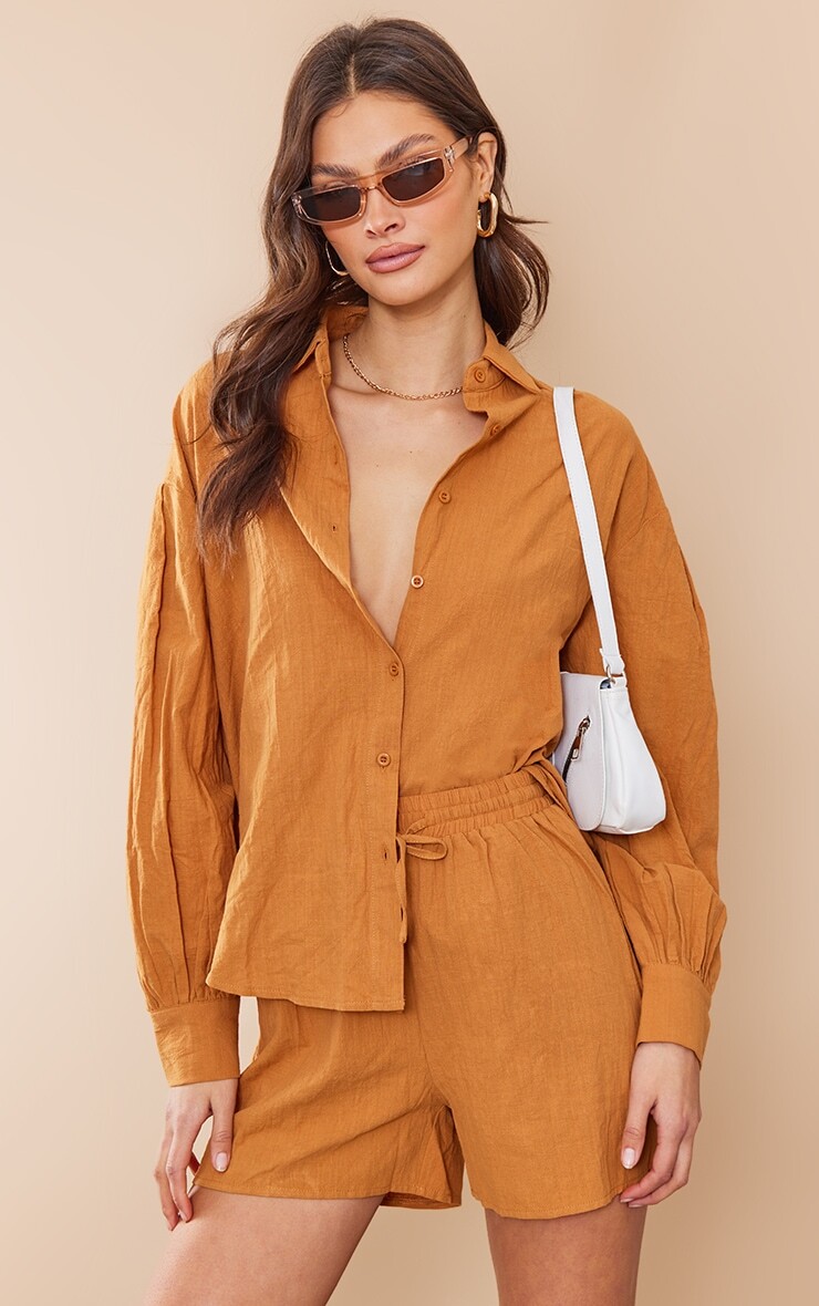 

PrettyLittleThing Высокая льняная рубашка из глины