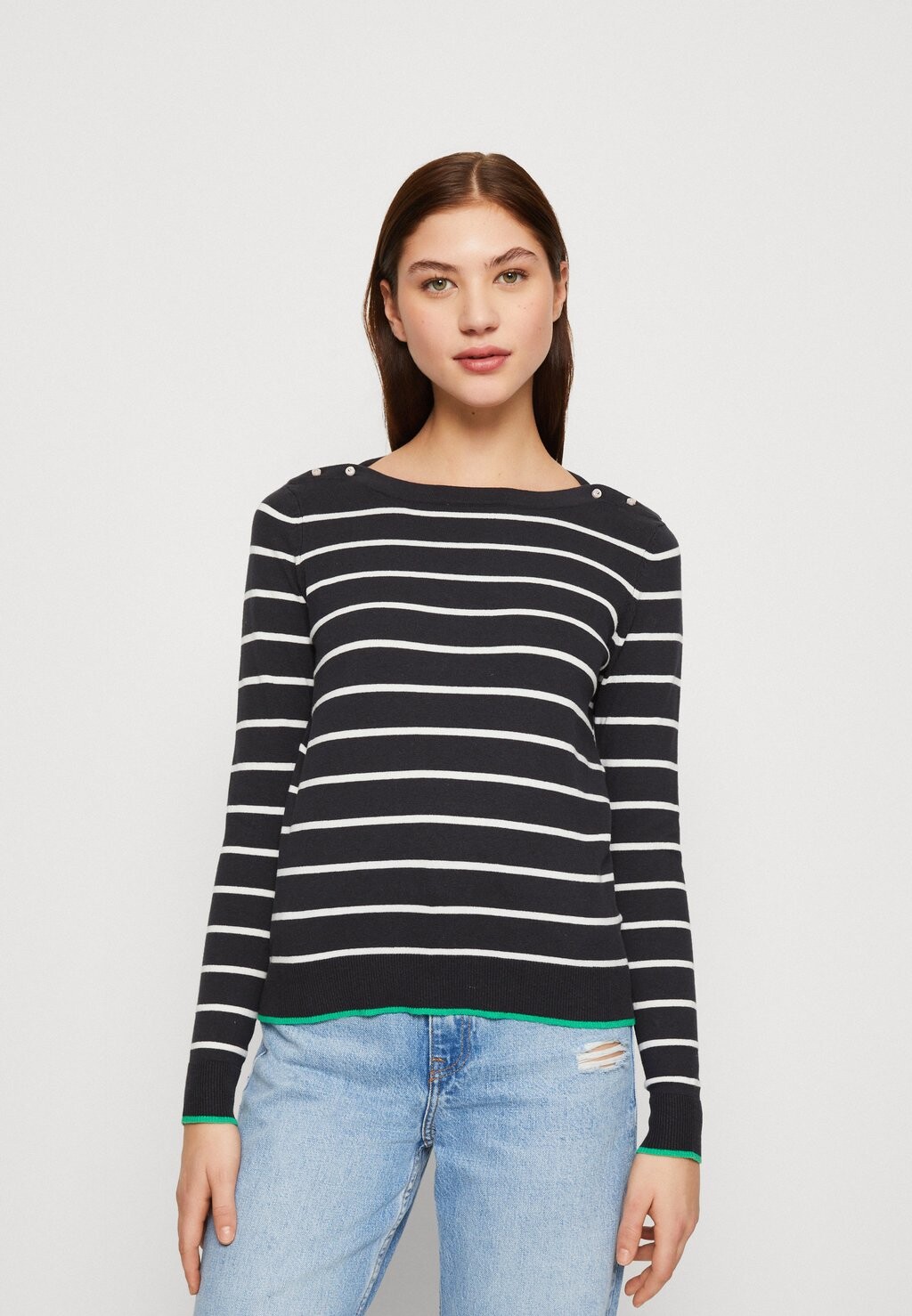 

Свитер Vero Moda Vmalma Boatneck Button, черный / белоснежный