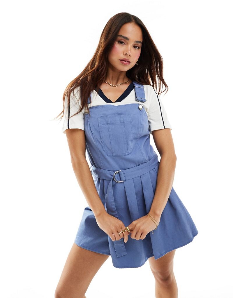 Темно-синий комбинезон ASOS DESIGN и юбка со складками на запахе