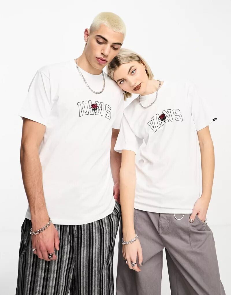 

Белая футболка унисекс 66 Champs Vans