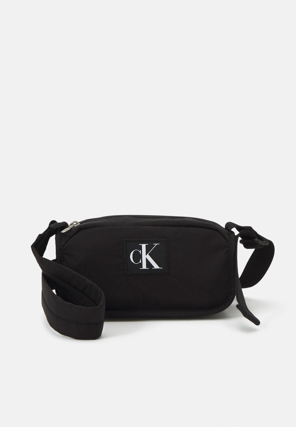 

Сумка через плечо Calvin Klein Jeans, черный