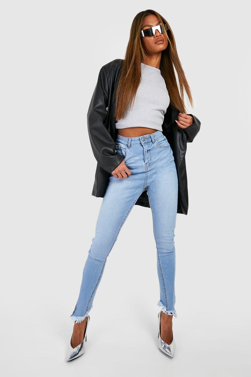

Джинсы скинни с асимметричным номом Boohoo, синий