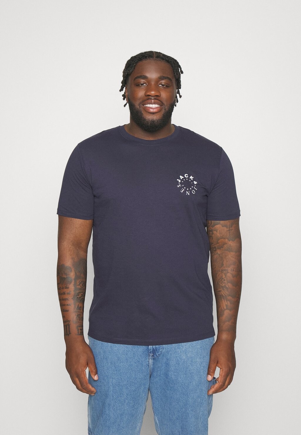

Футболка с принтом JJWARRIOR TEE CREW NECK Jack & Jones, темно-синий пиджак