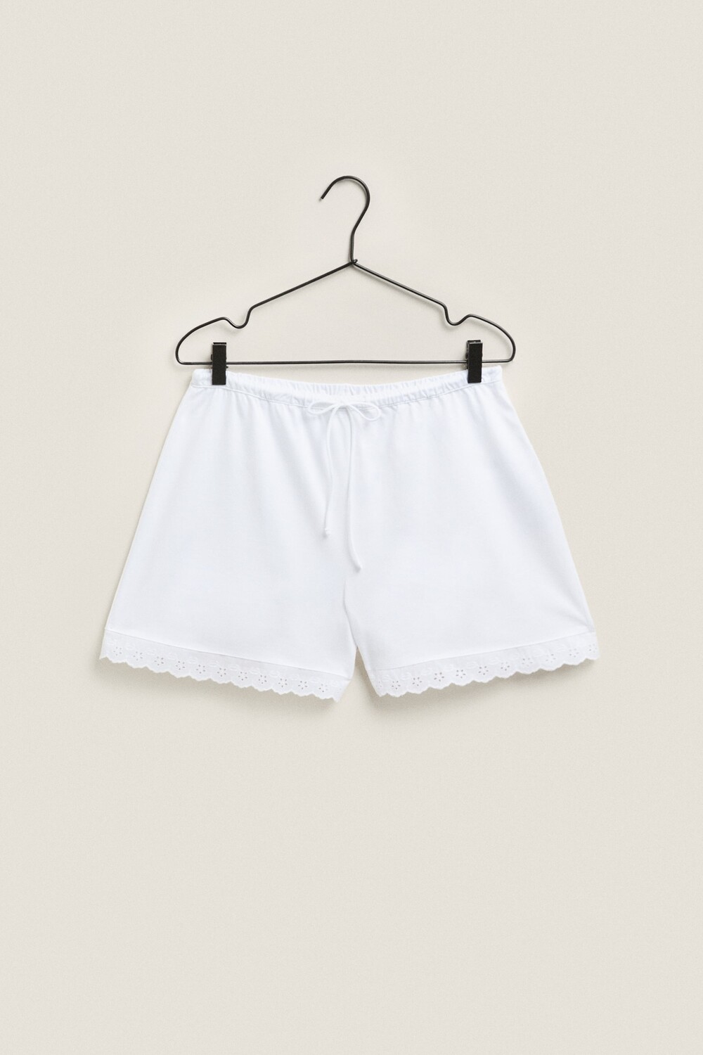 

Шорты с кружевой отделкой Zara, белый