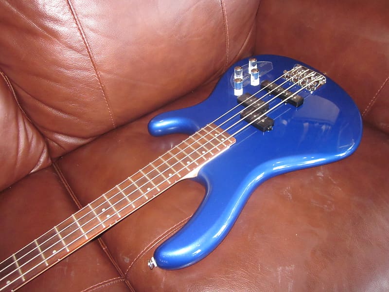 Басс гитара Cort 4-String Action Bass Plus
