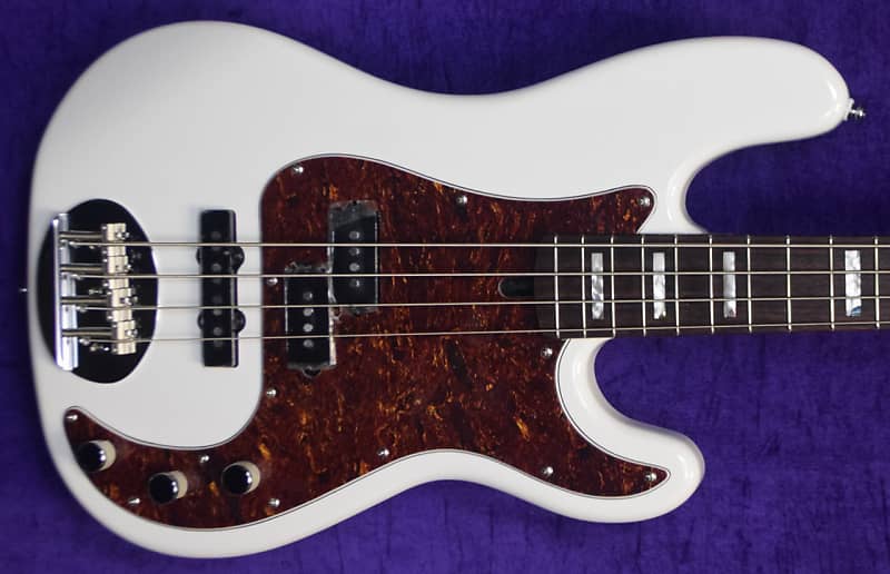 Басс гитара Lakland Skyline 44-64 Custom, Pearl White w/ Rosewood