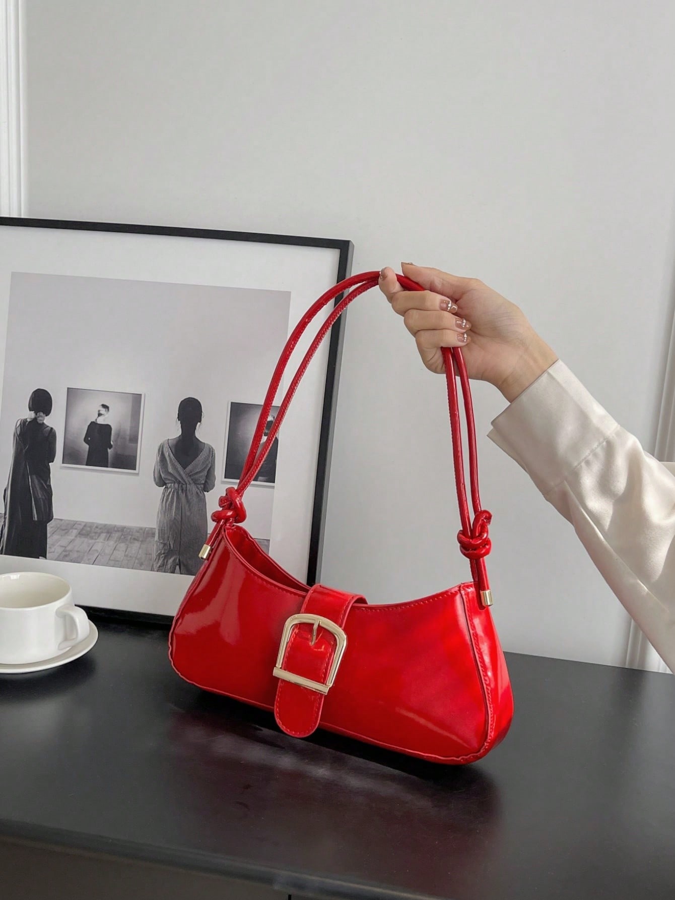 Сумка-багет с пряжкой и декором, красный сумка на плечо unistybag дизайнерская дамская сумочка через плечо в стиле ретро чемоданчик из искусственной кожи