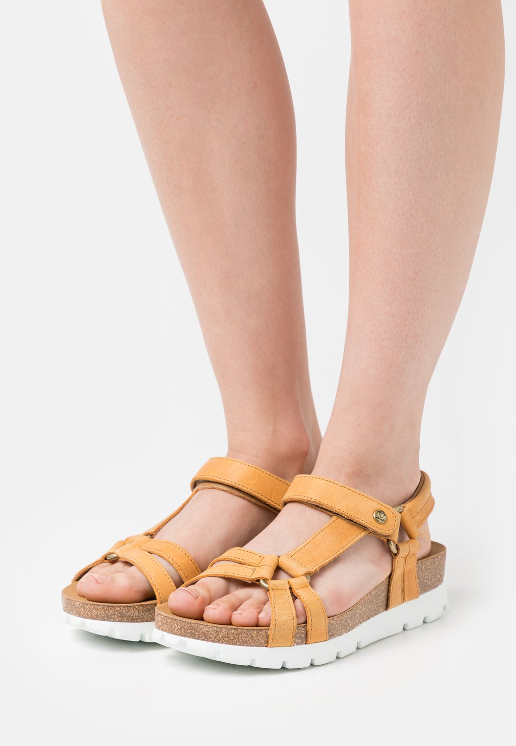 

Босоножки на платформе SALLY BASICS Panama Jack, цвет light brown