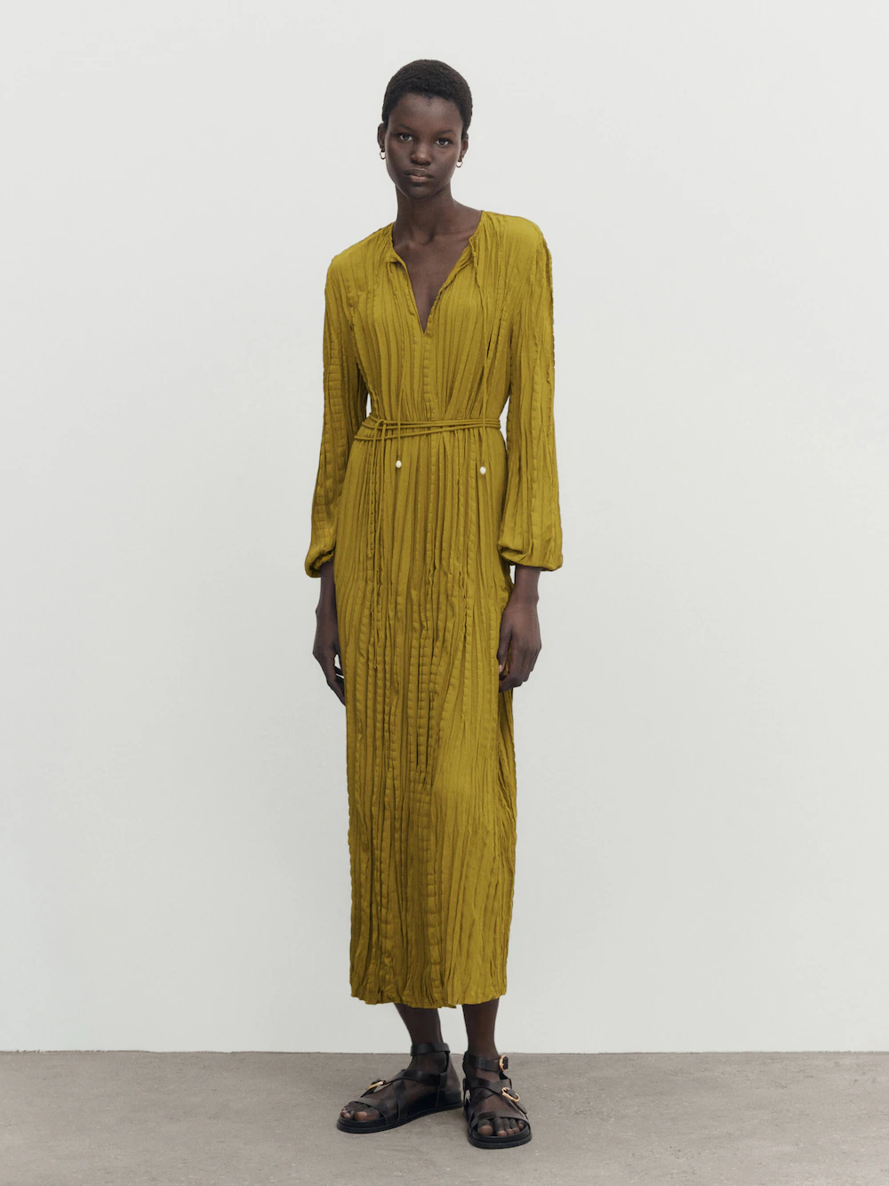 

Плиссированное платье миди с кулисами Massimo Dutti, оливковый