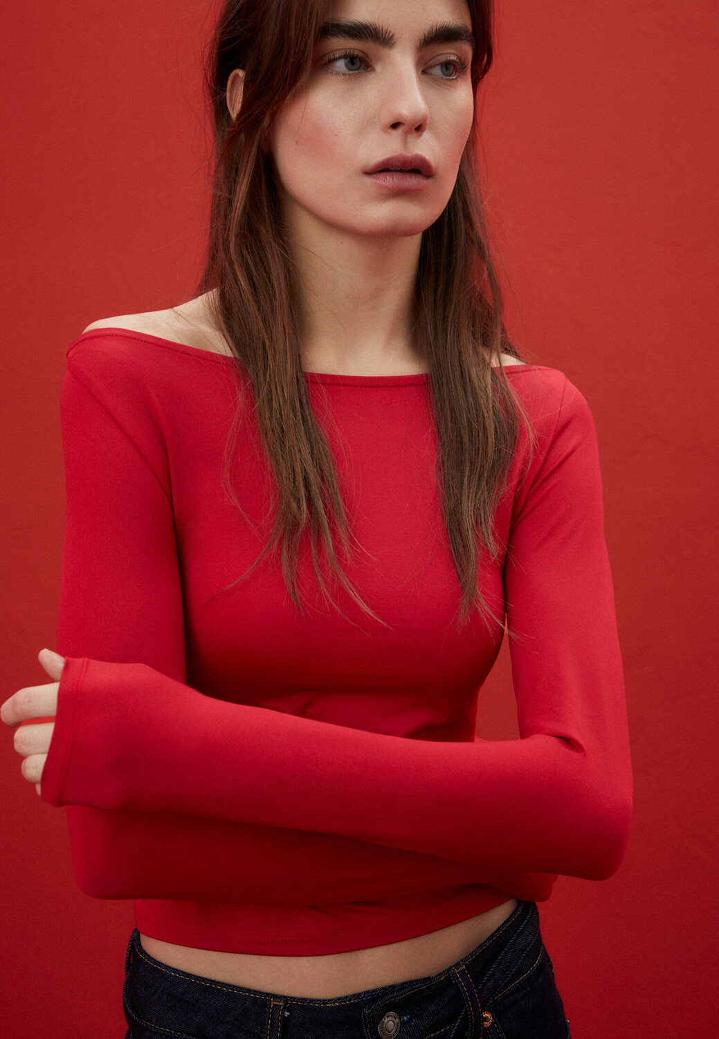 

Футболка с вырезом «лодочка» Stradivarius, красный