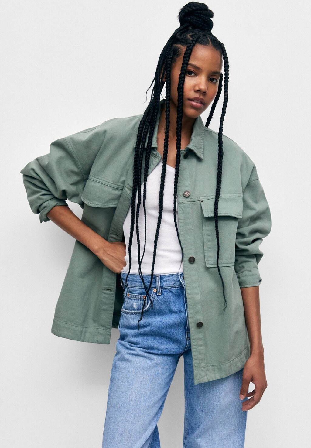 

Легкая куртка PULL&BEAR, зеленый
