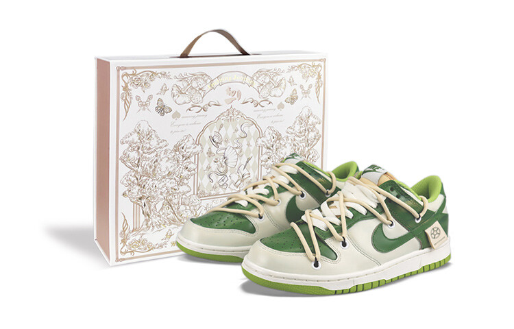 

Женские кроссовки для скейтбординга Nike Dunk Low