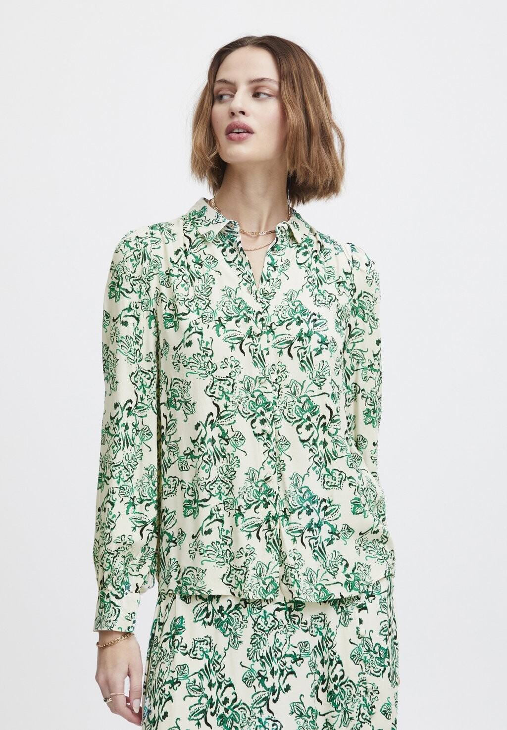 

Блуза на пуговицах IRNOELLA Atelier Rêve, зеленый