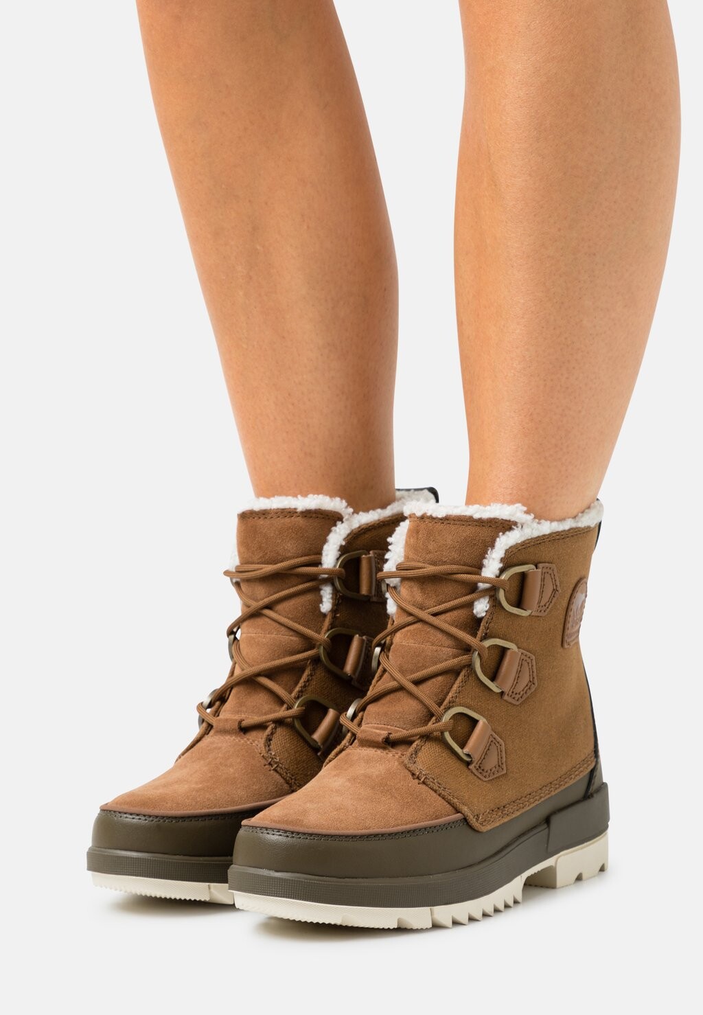 

Ботинки зимние Sorel